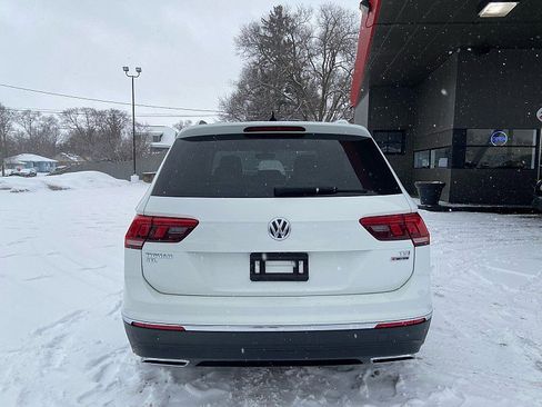 Used 2018 Volkswagen Tiguan SEL w/ 3rd Row Seat Package image 5