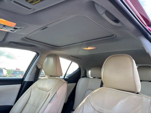 Used 2013 Lexus CT 200h w/ Premium Pkg w/Backup Camera FWD image 18