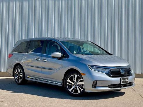 Used 2023 Honda Odyssey Touring image 8