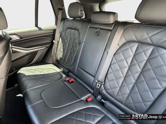 Used 2025 BMW X5 xDrive40i w/ Climate Comfort Package AWD/4WD image 19