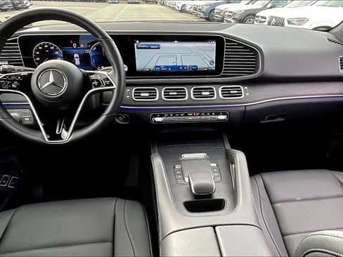 Certified 2025 Mercedes-Benz GLE 450e 4MATIC w/ Driver Assistance Package image 13