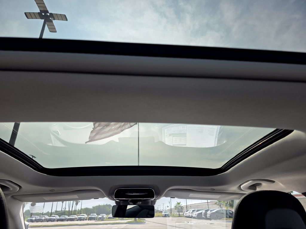 New 2026 Mercedes-Benz E 450 4MATIC Sedan image 20