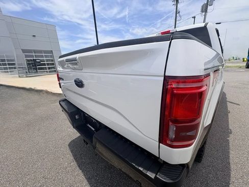 Used 2017 Ford F150 Lariat w/ Equipment Group 502A Luxury AWD/4WD image 5