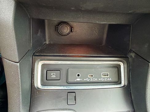 Used 2024 Subaru Ascent Limited w/ Technology Package AWD/4WD image 32