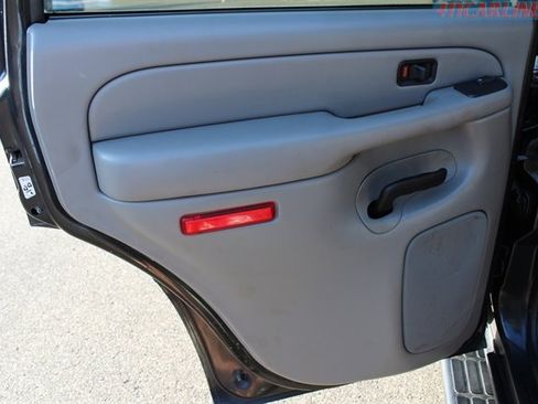 Used 2004 Chevrolet Tahoe LS w/ Preferred Equipment Group image 21