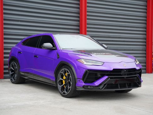 Used 2024 Lamborghini Urus Performante image 3