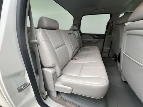 Used 2013 Chevrolet Silverado 1500 LTZ w/ LTZ White Diamond Edition image 23