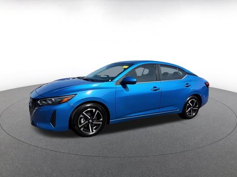 Used 2025 Nissan Sentra SV FWD image 7