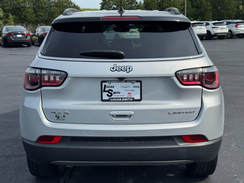 Used 2024 Jeep Compass Limited AWD/4WD image 4