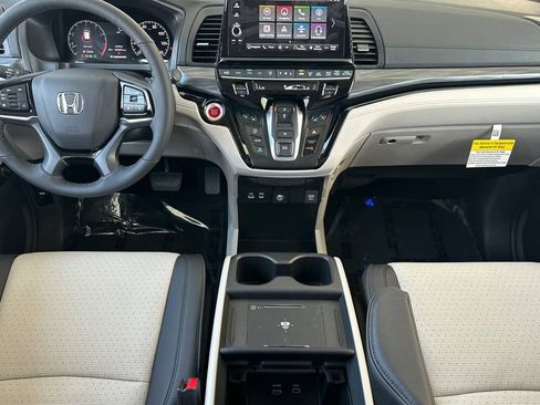 New 2026 Honda Odyssey Elite image 15