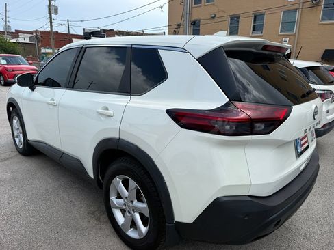 Used 2022 Nissan Rogue SV AWD/4WD image 10