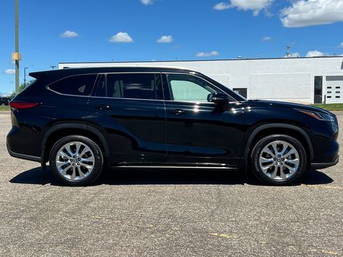 Used 2022 Toyota Highlander Limited AWD/4WD image 52