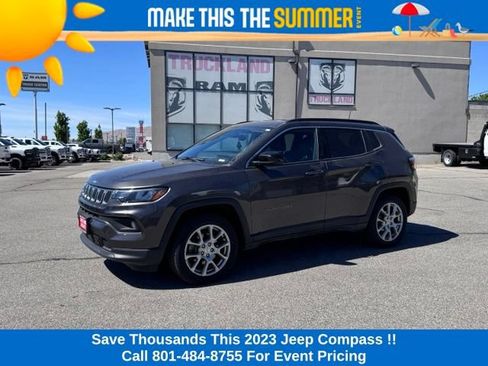Certified 2023 Jeep Compass Latitude AWD/4WD image 1