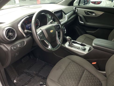 Used 2019 Chevrolet Blazer LT image 16