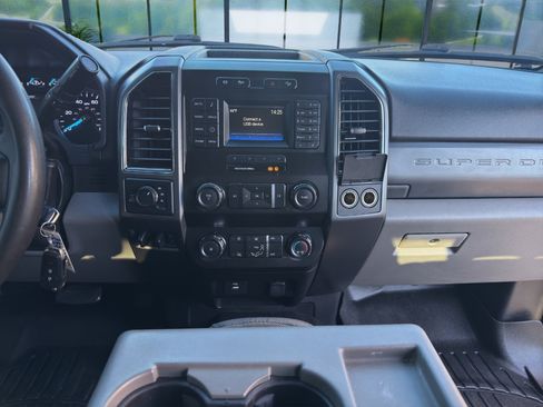 Used 2019 Ford F250 XLT w/ FX4 Off-Road Package image 15
