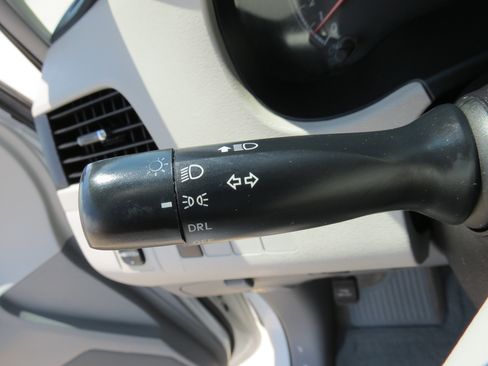 Used 2014 Toyota Sienna LE FWD image 16