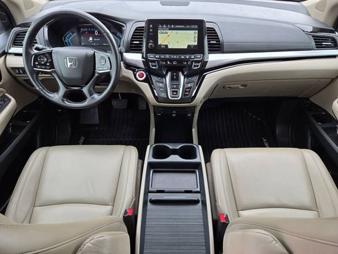 Used 2024 Honda Odyssey Touring image 16