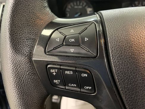 Used 2018 Ford Explorer XLT image 10