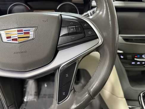 Used 2020 Cadillac XT5 Premium Luxury image 17