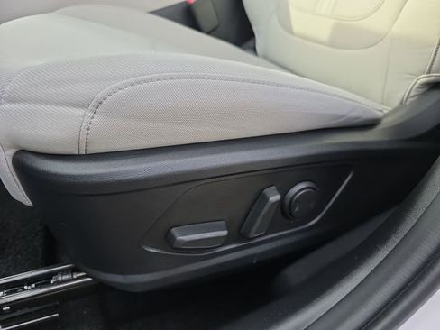 Certified 2025 Hyundai Tucson SEL image 40