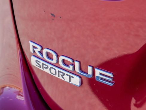 Used 2022 Nissan Rogue Sport SV w/ Technology Package image 34