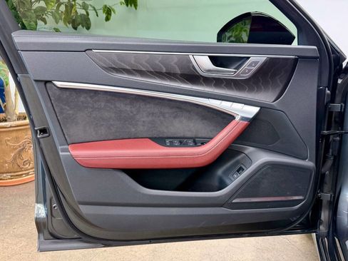 Used 2020 Audi S6 Premium Plus w/ S Sport Package image 41