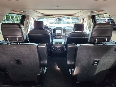 Used 2019 Ford Expedition Platinum image 9