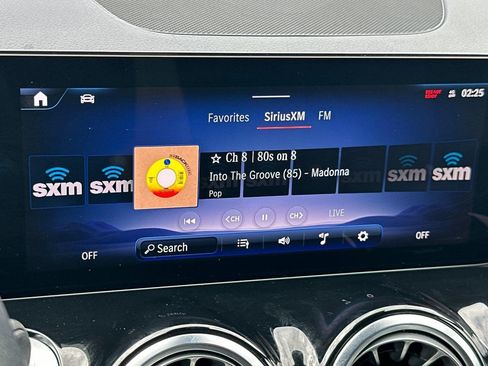 Used 2025 Mercedes-Benz EQB 250+ image 24