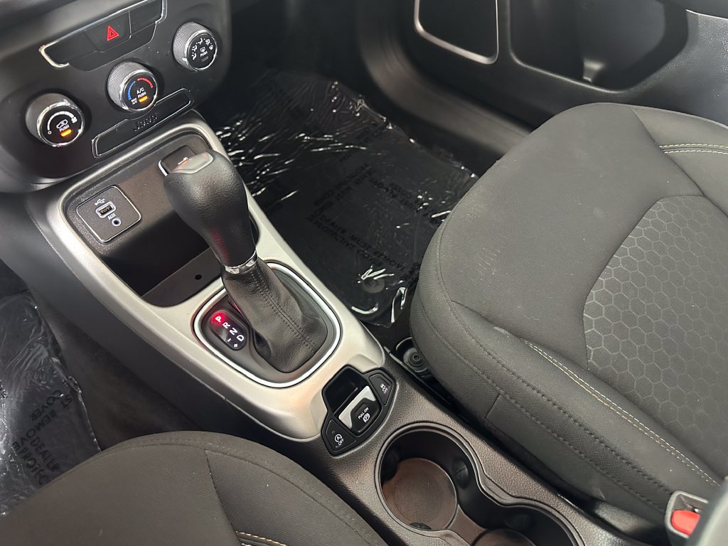 Used 2018 Jeep Compass Sport FWD image 27