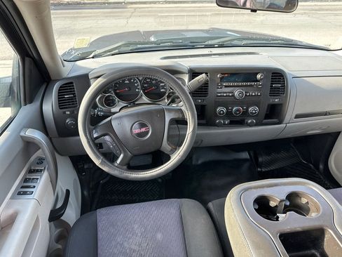 Used 2013 GMC Sierra 2500 W/T image 12