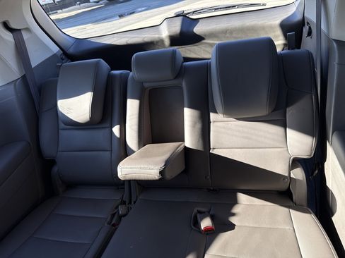 Used 2014 Honda Odyssey Touring Elite image 31