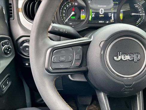 Used 2024 Jeep Wrangler Sport S w/ Convenience Group image 16