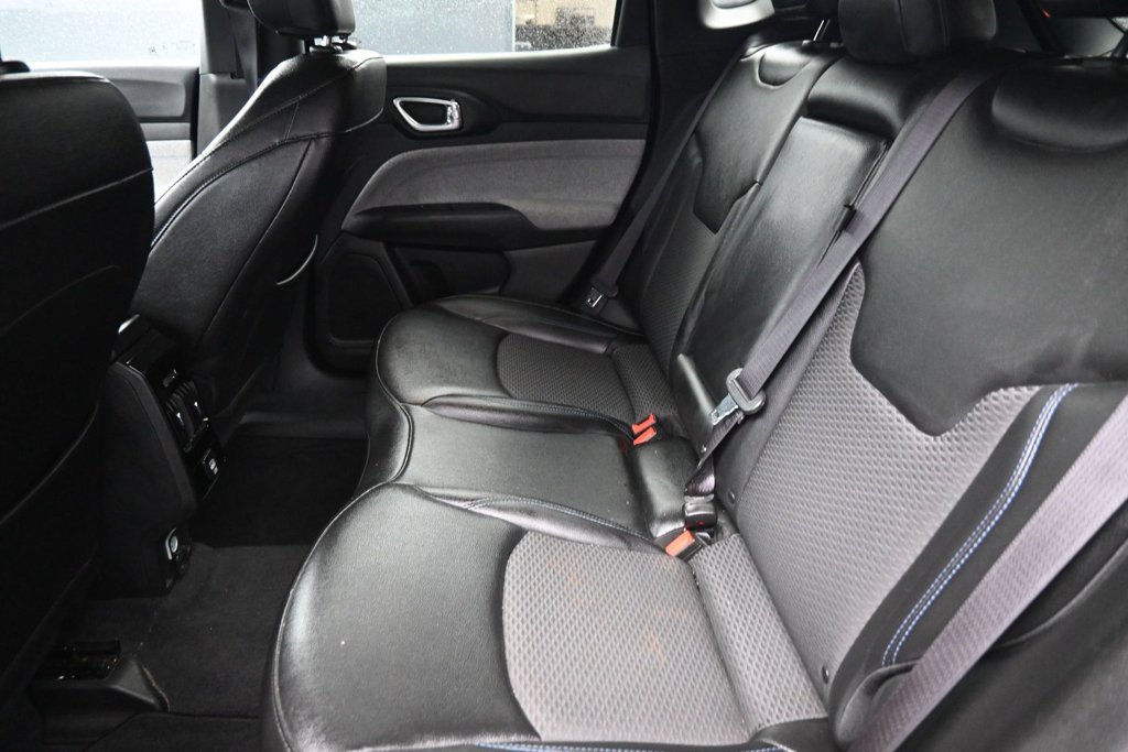 Used 2024 Jeep Compass Latitude AWD/4WD image 21