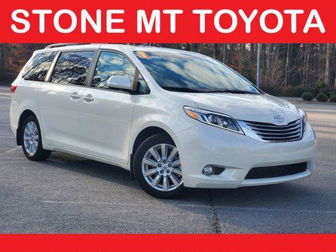 Certified 2017 Toyota Sienna Limited FWD image 1