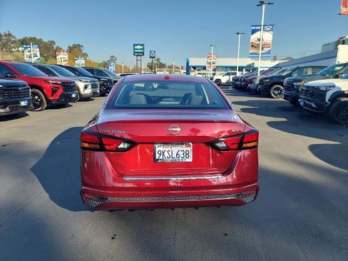 Used 2023 Nissan Altima 2.5 SV image 7