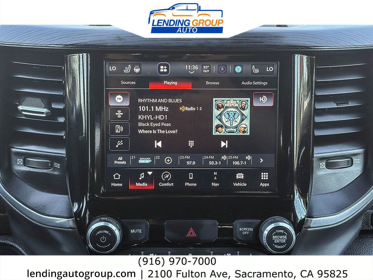Used 2023 RAM 1500 Laramie AWD/4WD image 13