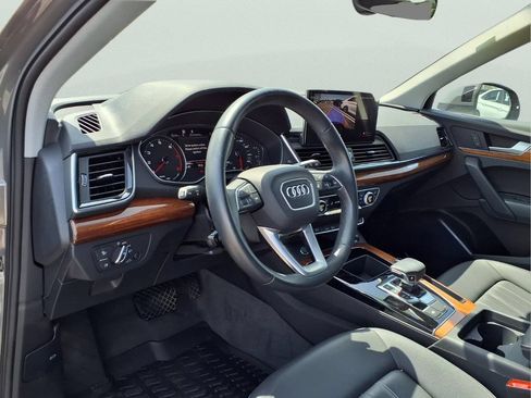 Used 2023 Audi Q5 2.0T Premium w/ Convenience Package AWD/4WD image 12