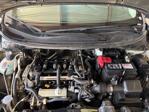 Used 2025 Nissan Versa SV image 30