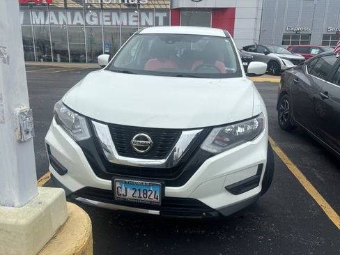 Used 2020 Nissan Rogue S image 1