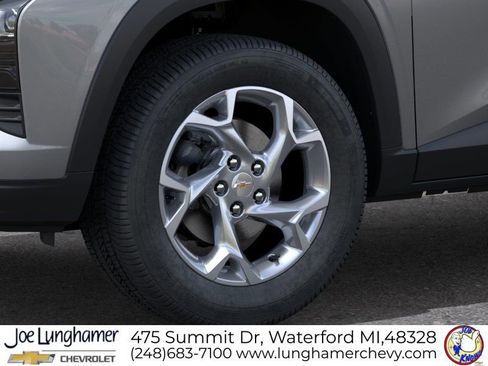 New 2026 Chevrolet Trax LS w/ LS Convenience Package FWD image 9