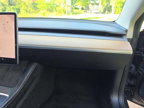 Used 2022 Tesla Model 3 RWD image 13