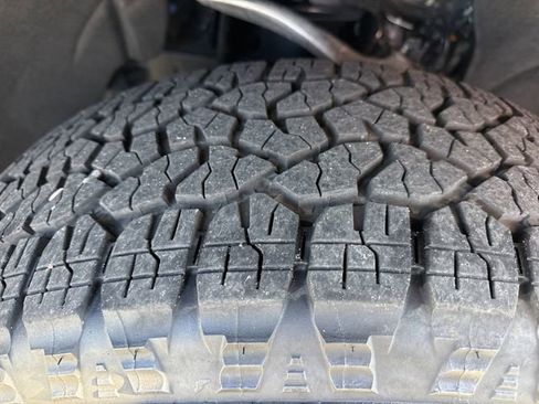 Used 2025 Chevrolet Silverado 1500 High Country w/ Technology Package image 46