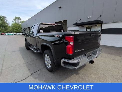 Used 2022 Chevrolet Silverado 2500 LTZ w/ LTZ Premium Package AWD/4WD image 3