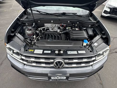 Used 2019 Volkswagen Atlas SEL R-Line AWD/4WD image 38