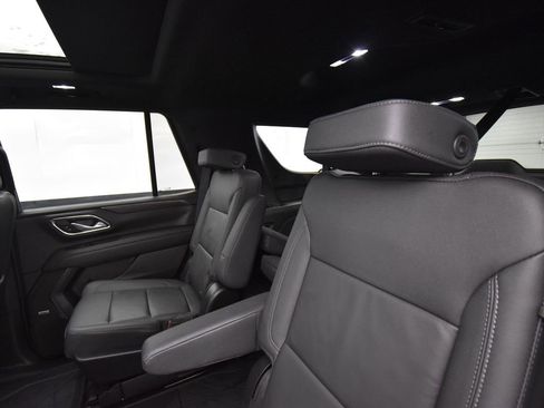 Used 2024 Chevrolet Tahoe LT w/ Luxury Package image 12