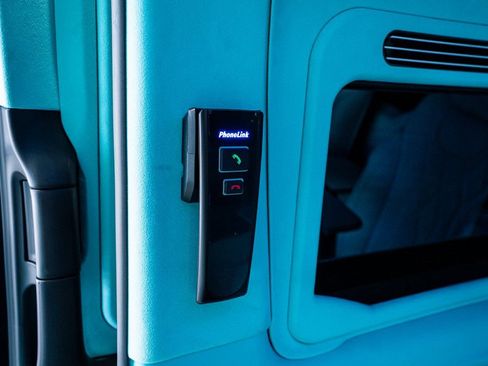 Used 2023 Mercedes-Benz Metris Passenger image 66