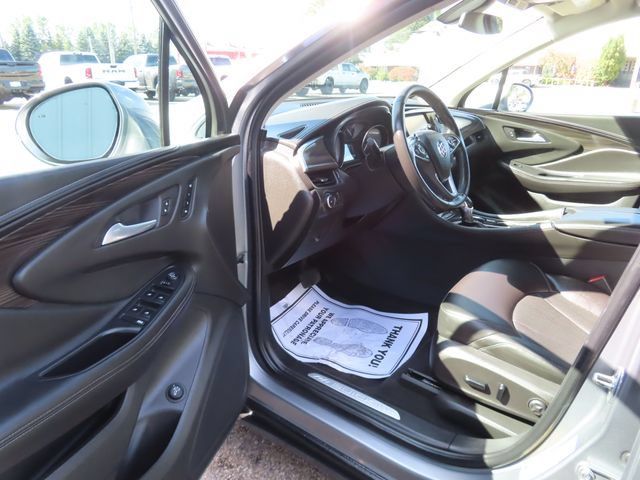 Used 2020 Buick Envision Essence AWD/4WD image 16