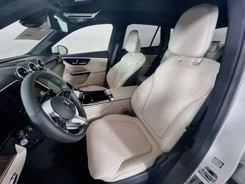 Used 2026 Mercedes-Benz GLC 300 4MATIC image 20