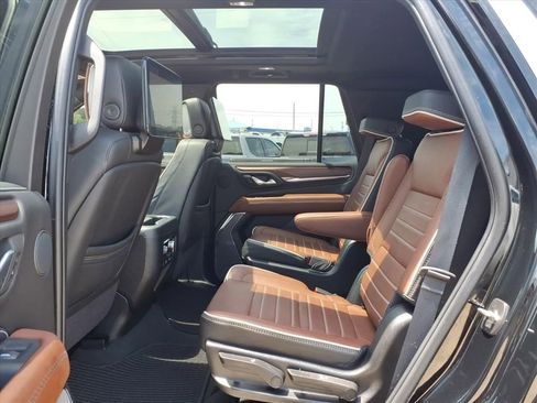 Used 2024 GMC Yukon Denali Ultimate AWD/4WD image 18