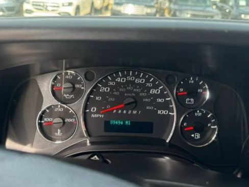 Used 2020 Chevrolet Express 2500 Extended RWD image 29